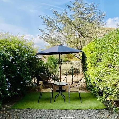 아파트 Avec Jardinet *